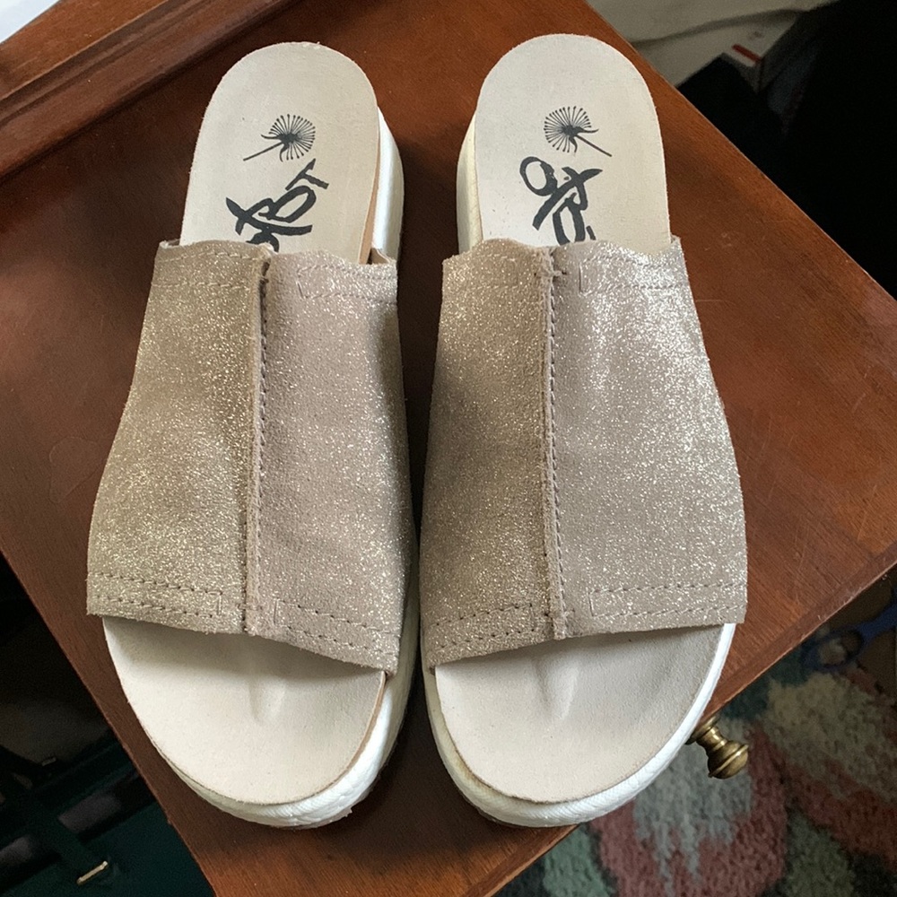 Otbt Glittery Slides shoes, Size 8.5 M